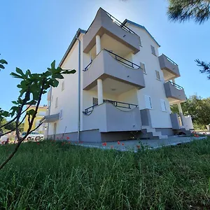  Apartment M&m