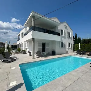  Apartment Haus Dalmatia